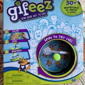 🎨 ARTS AND CRAFTS (NIB) - Spinning GIF Art Set